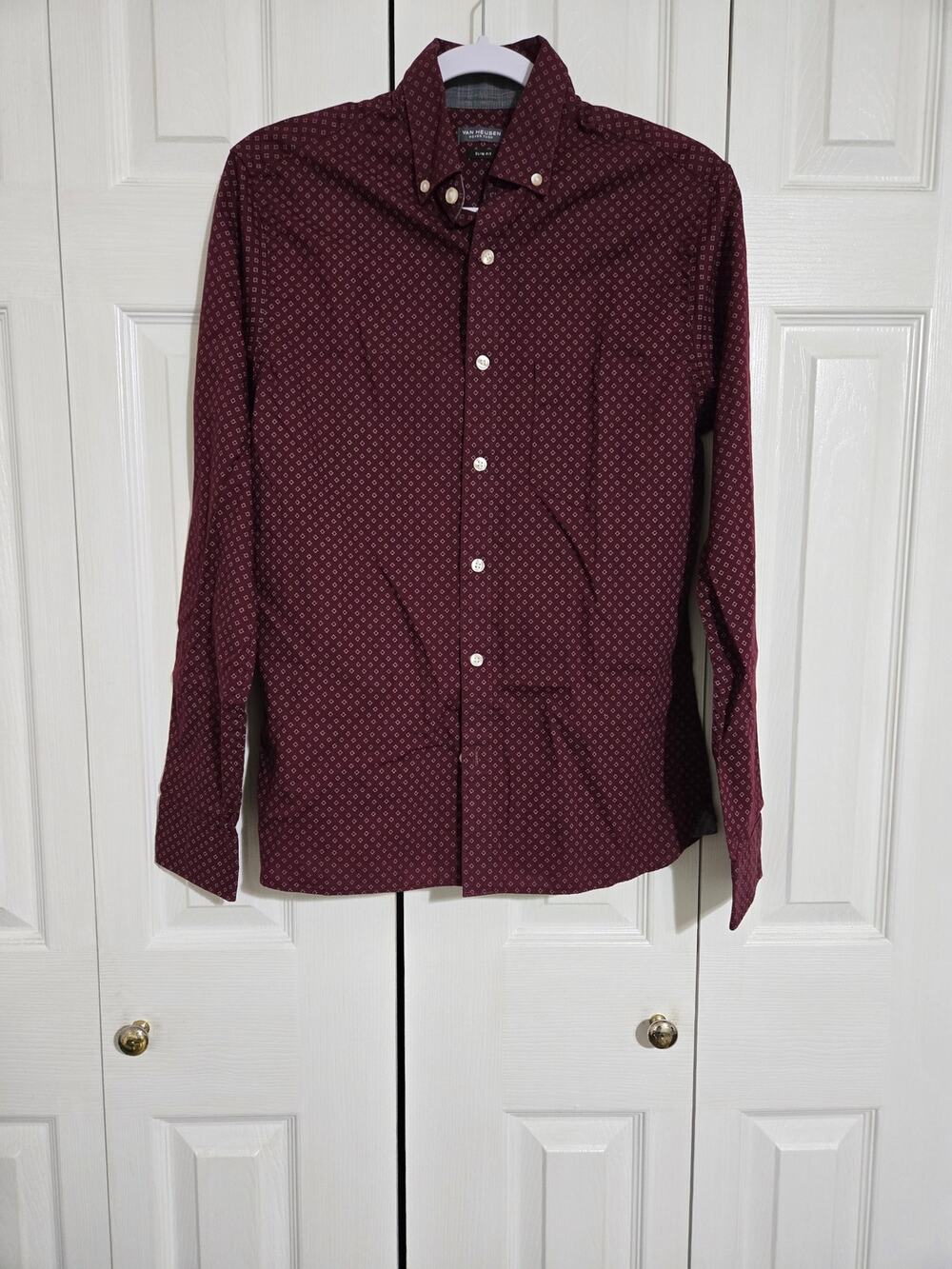 Van heusen small men's purple button up shirt